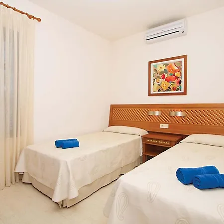 Playa Blanca Sleeps 4 Air Con Wifi Willa *