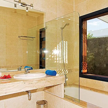 Playa Blanca Sleeps 4 Air Con Wifi Πλάγια Μπλάνκα